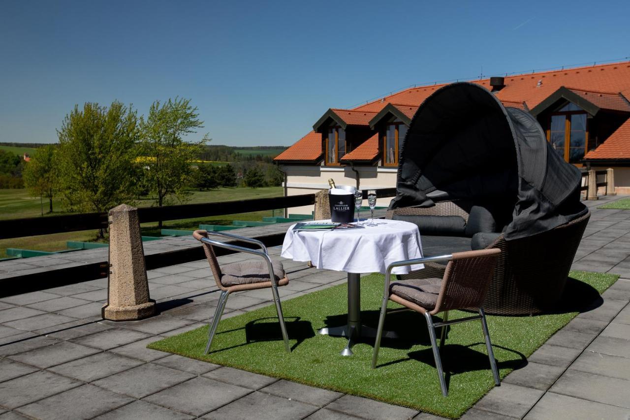 Darovansky Dvur - Wellness & Golf Hotel Brasy Екстер'єр фото