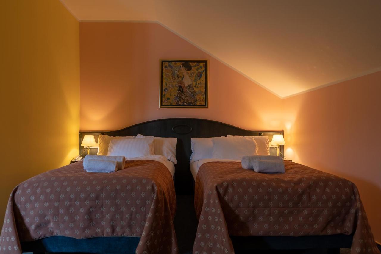 Darovansky Dvur - Wellness & Golf Hotel Brasy Екстер'єр фото