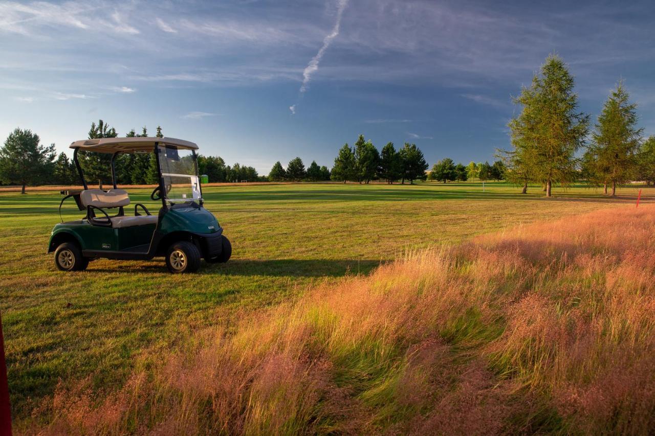 Darovansky Dvur - Wellness & Golf Hotel Brasy Екстер'єр фото