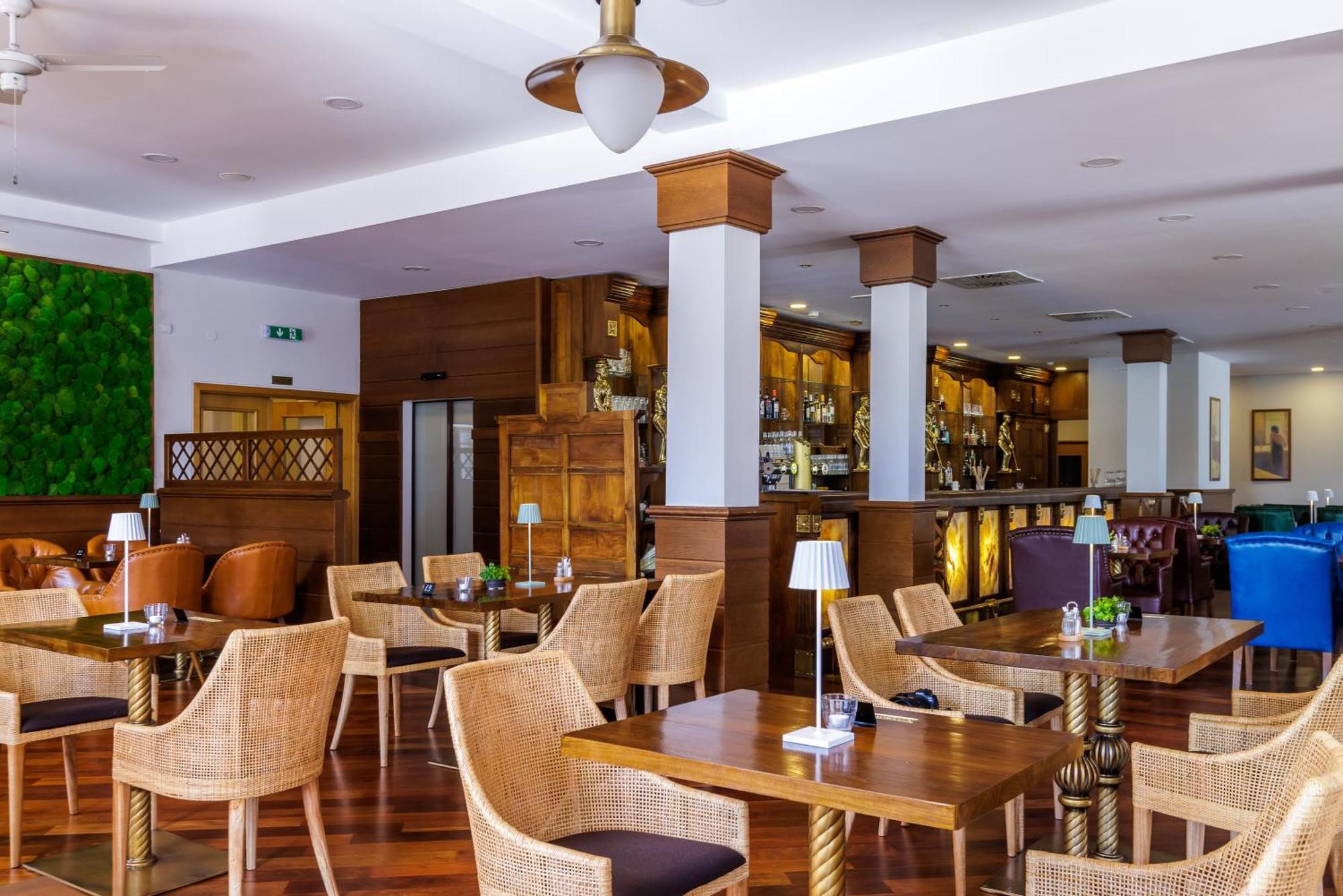 Darovansky Dvur - Wellness & Golf Hotel Brasy Екстер'єр фото