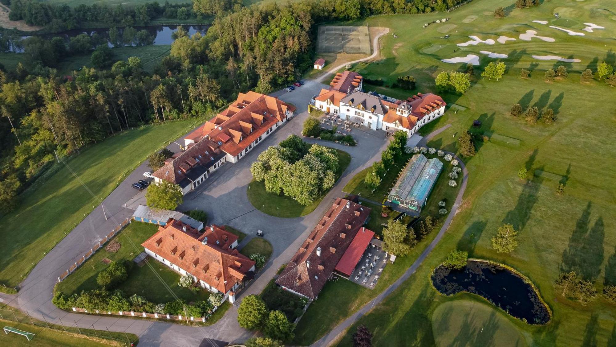 Darovansky Dvur - Wellness & Golf Hotel Brasy Екстер'єр фото