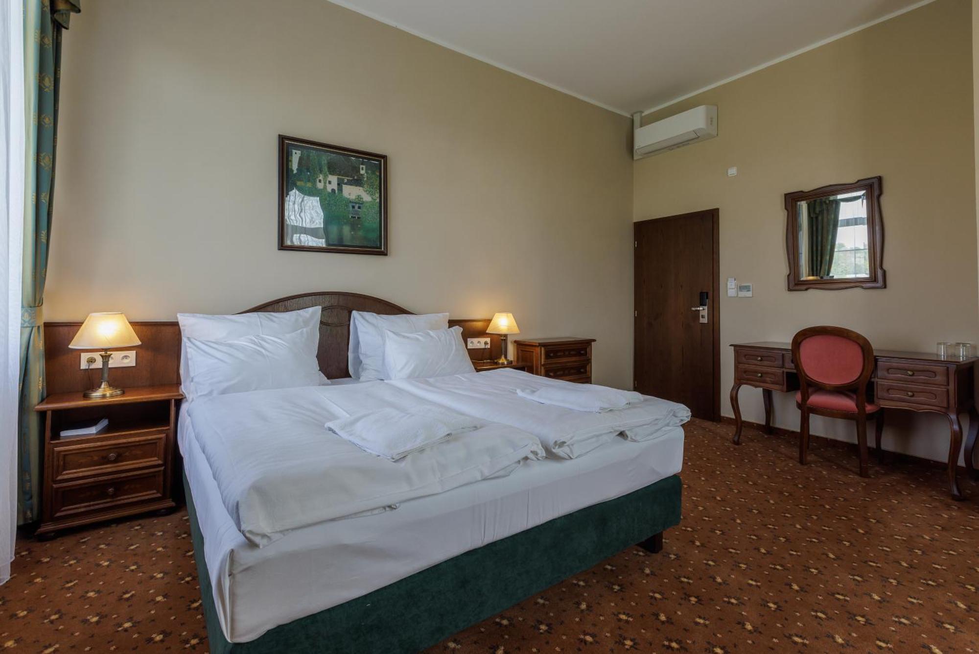 Darovansky Dvur - Wellness & Golf Hotel Brasy Екстер'єр фото